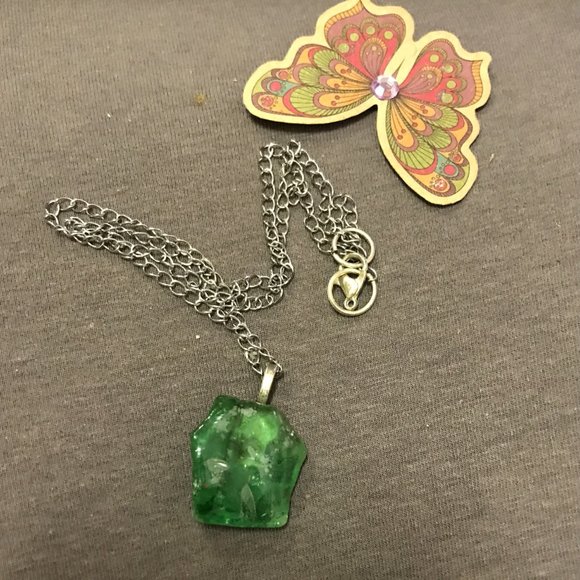 Green Stone Boho Unique Vintage One of a Kind Hand Design Necklace - Picture 2 of 7